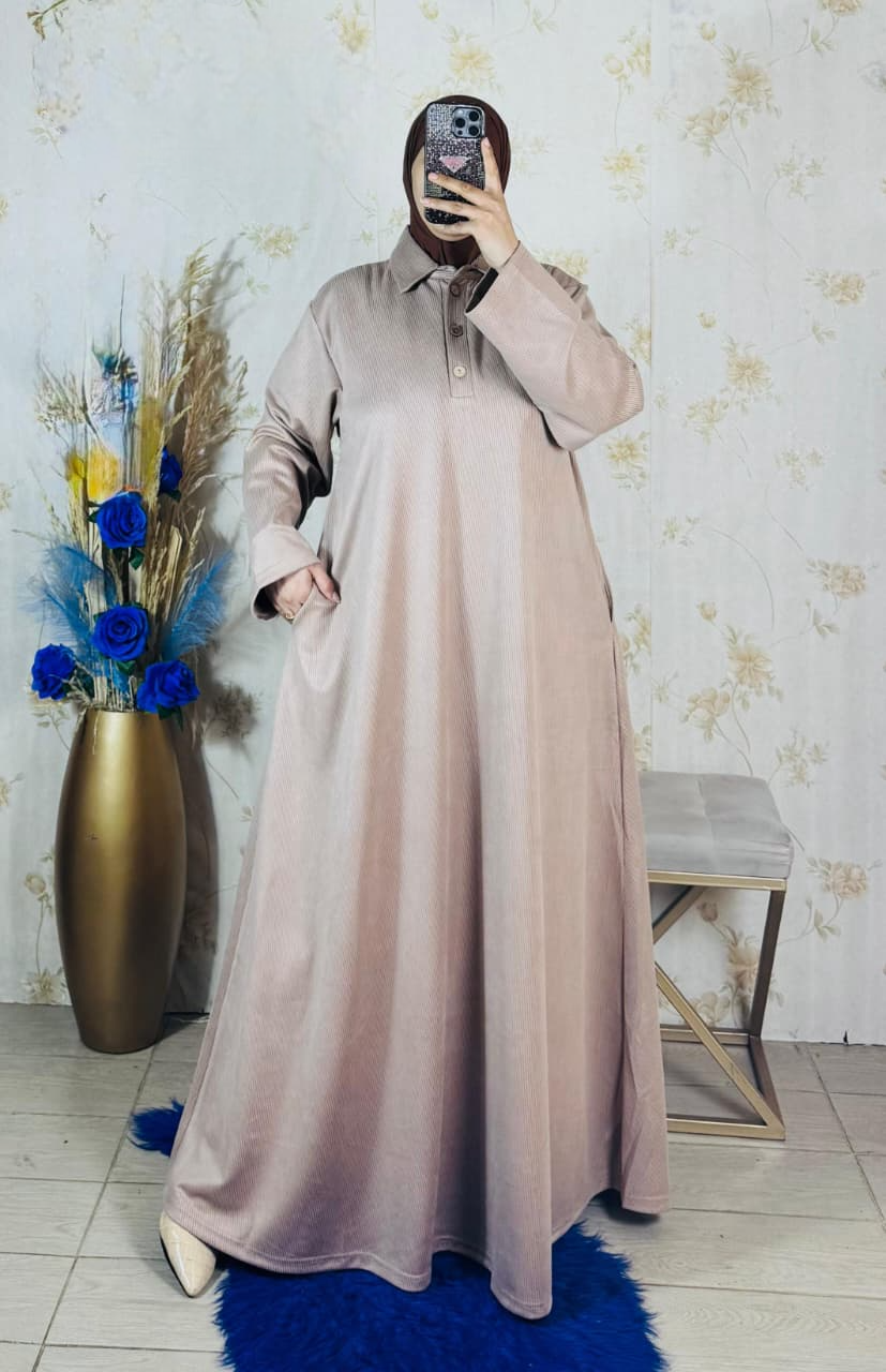 عباية طويلة أنيقة