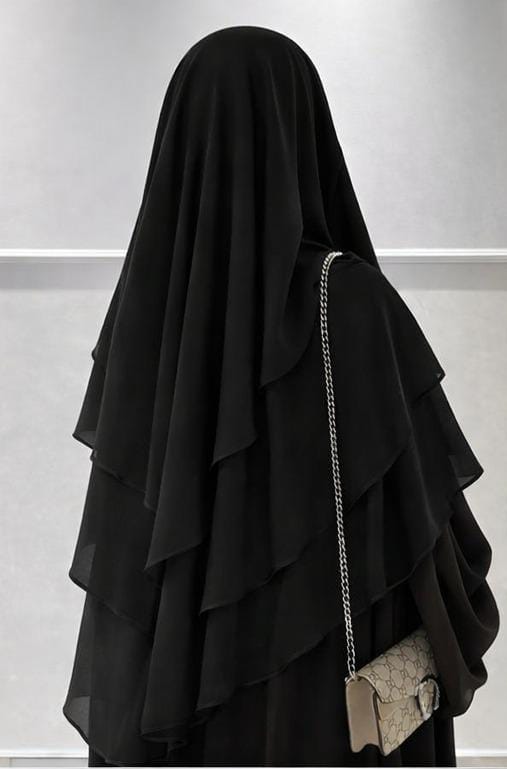 خِمار بثلاث طبقات